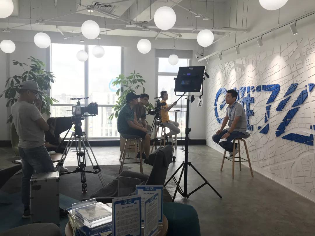 功夫小子闯情关